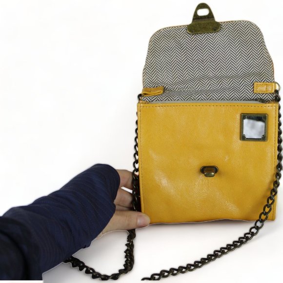 Steve Madden Small Messenger Bag Link Chain Shoulder Strap Faux Leather PU72 - Picture 6 of 9